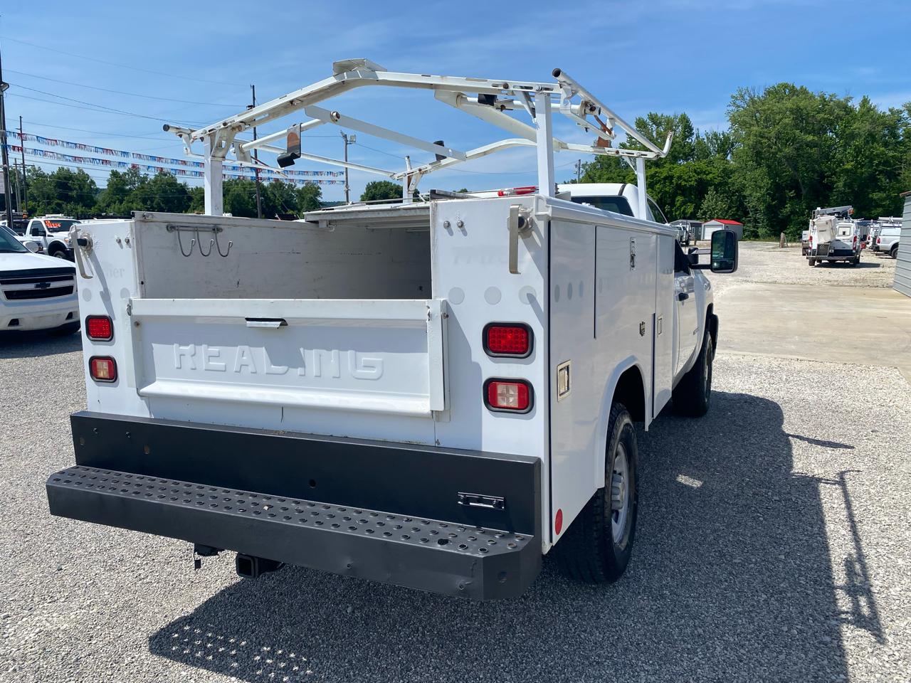 Chevrolet Silverado 2500HD 4WD Reg Cab 133" Work Truck 2009