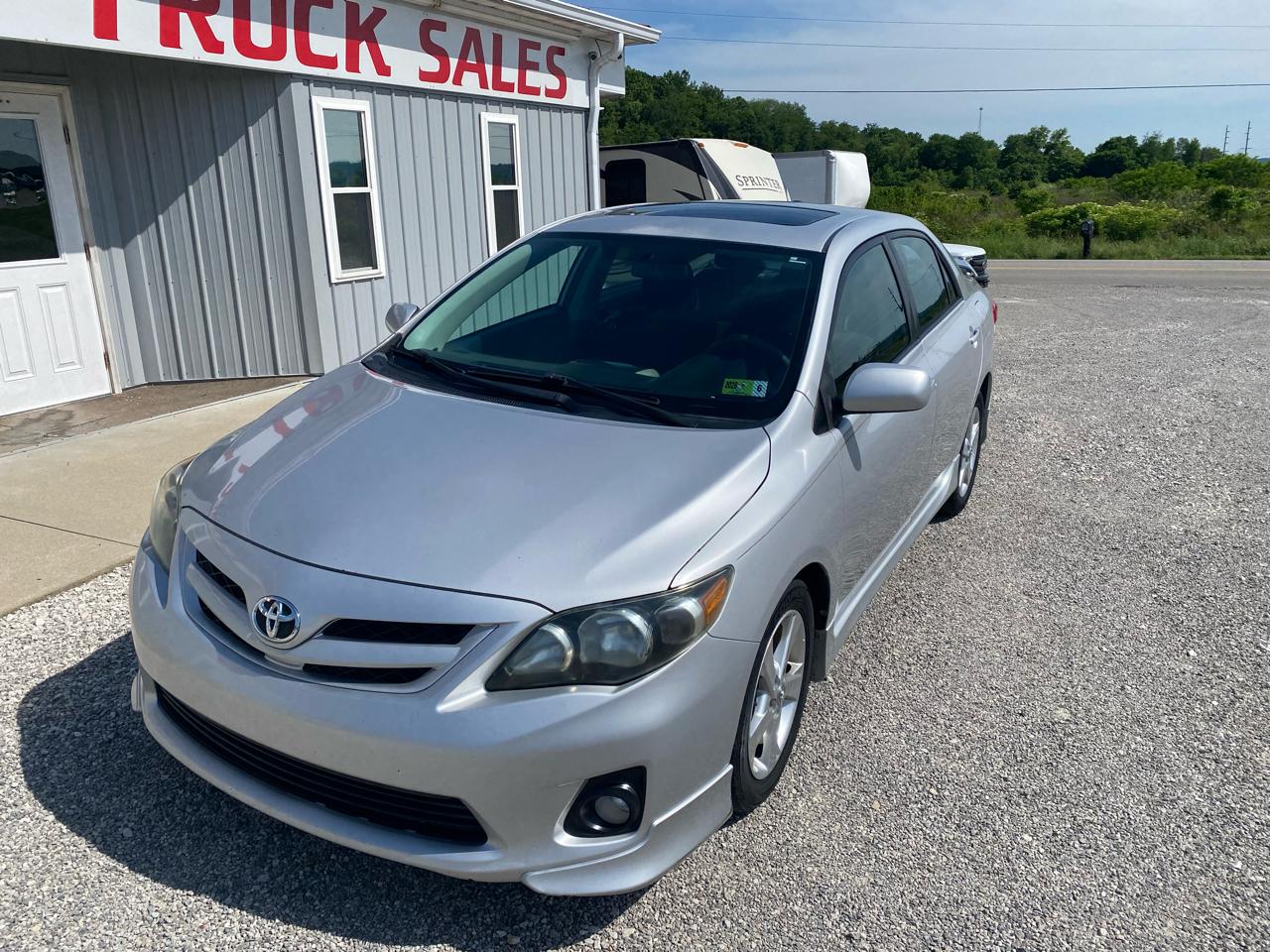Toyota Corolla 4dr Sdn Auto S (Natl) 2011