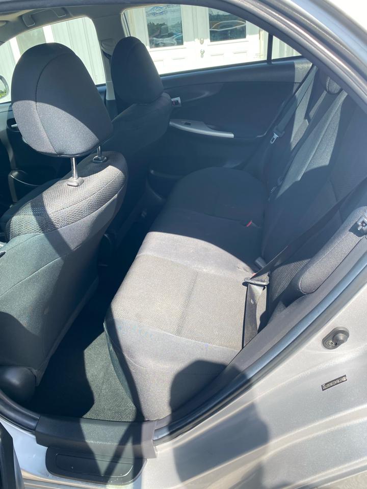 Toyota Corolla 4dr Sdn Auto S (Natl) 2011