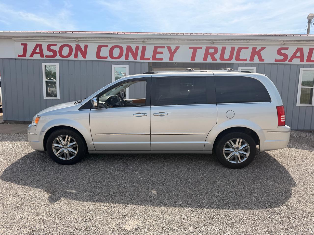 Chrysler Town & Country 4dr Wgn Limited 2010