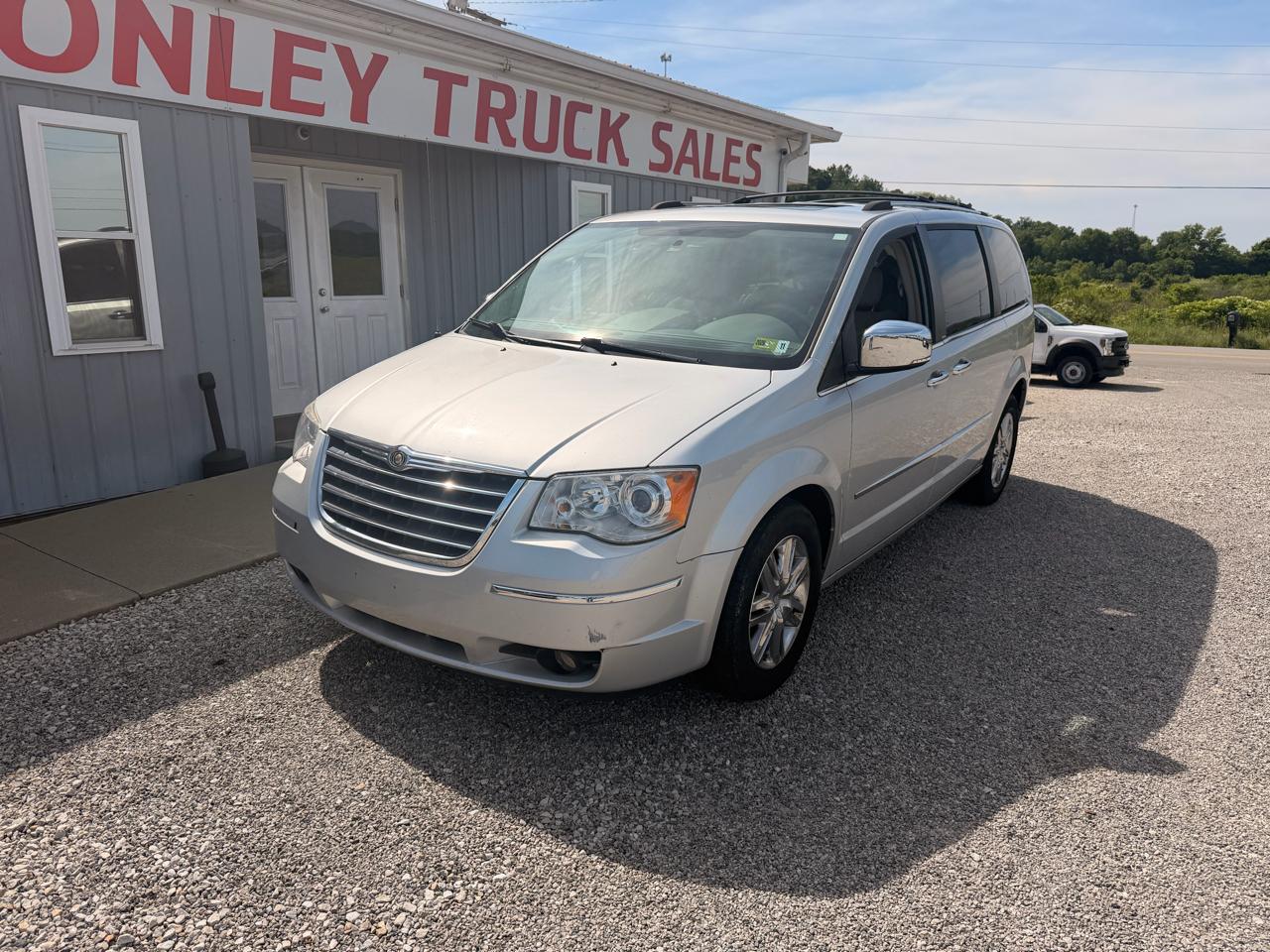 Chrysler Town & Country 4dr Wgn Limited 2010