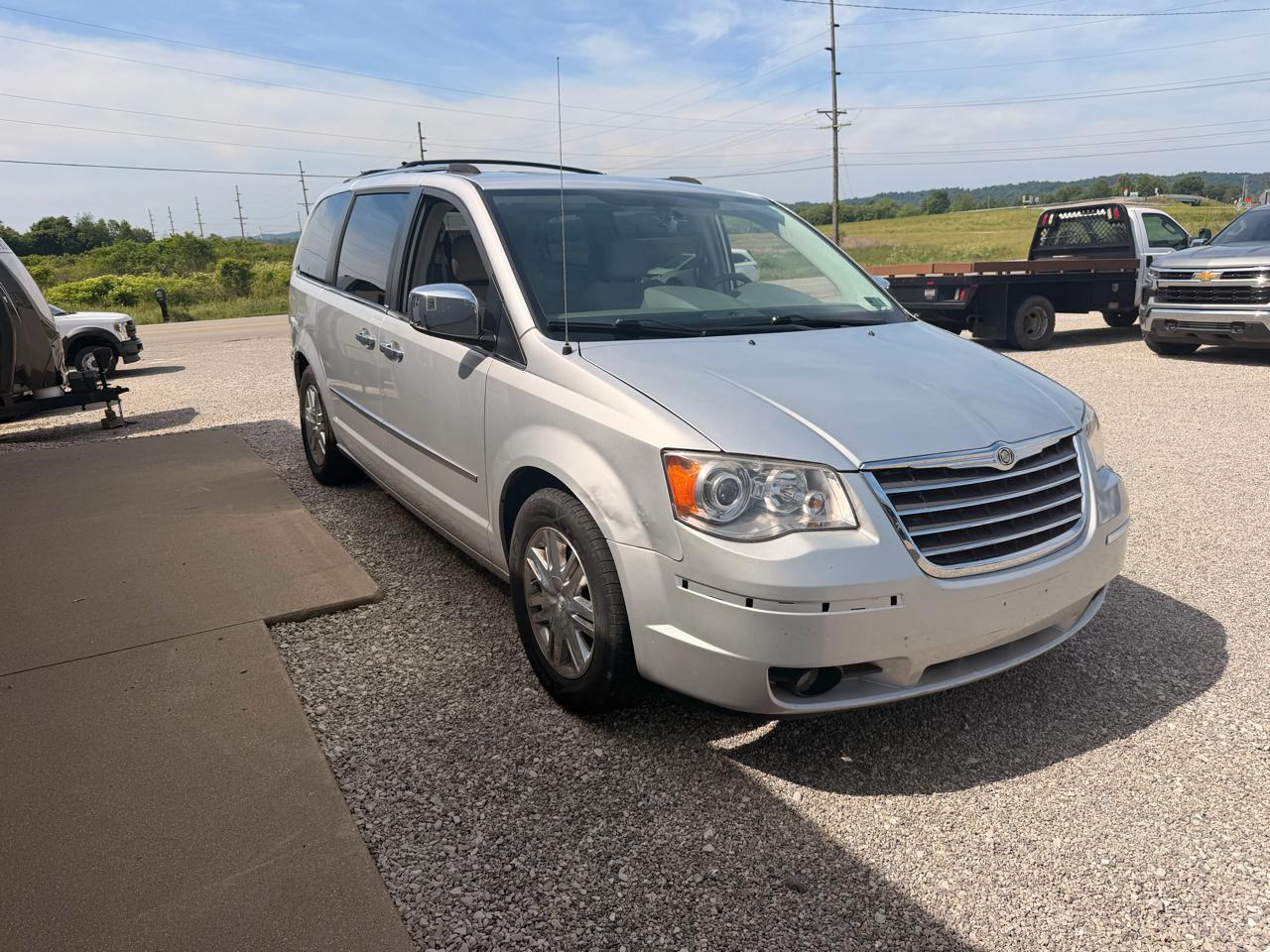 Chrysler Town & Country 4dr Wgn Limited 2010