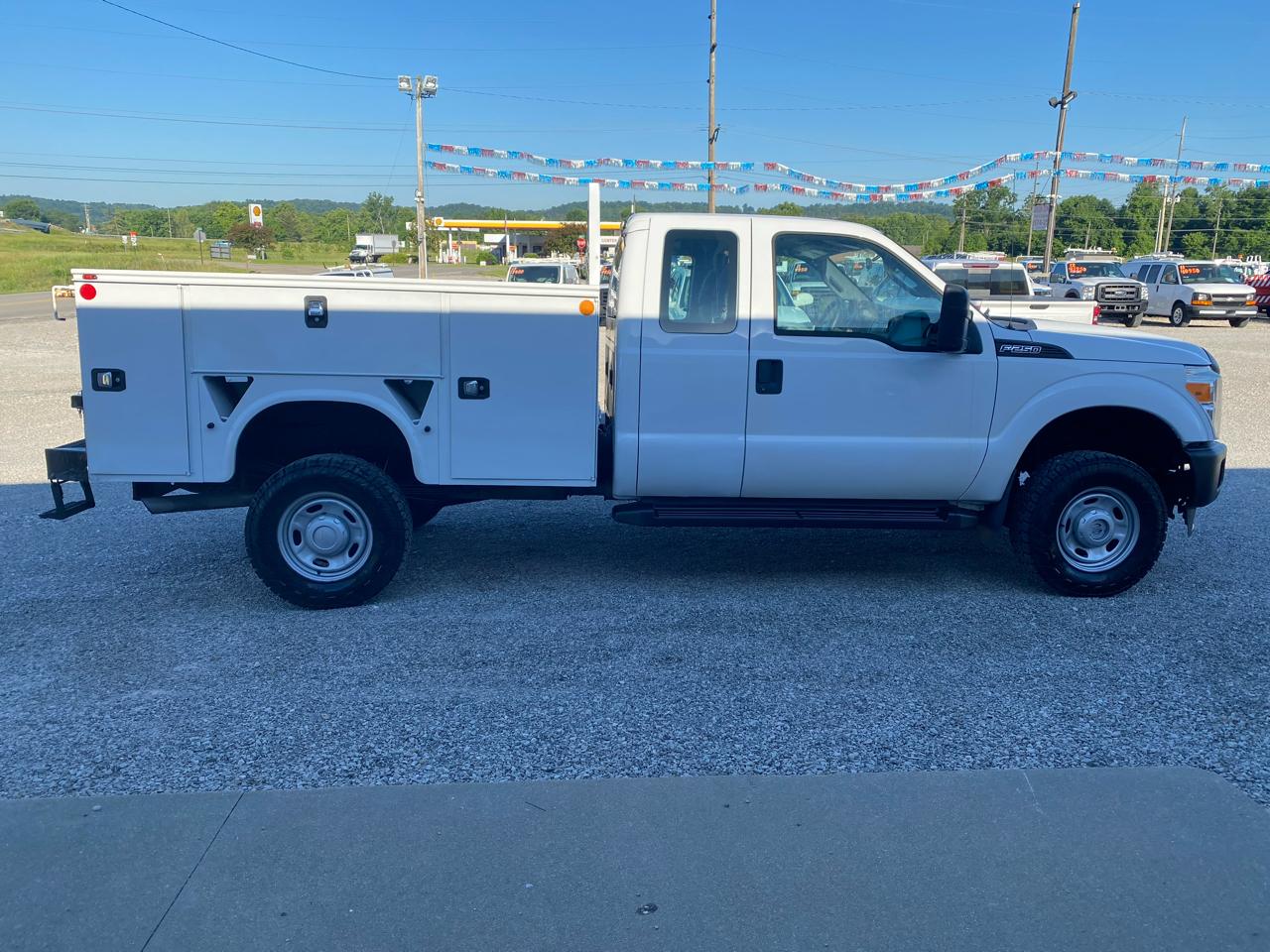 Ford Super Duty F-250 SRW 4WD SuperCab 158" XL 2015