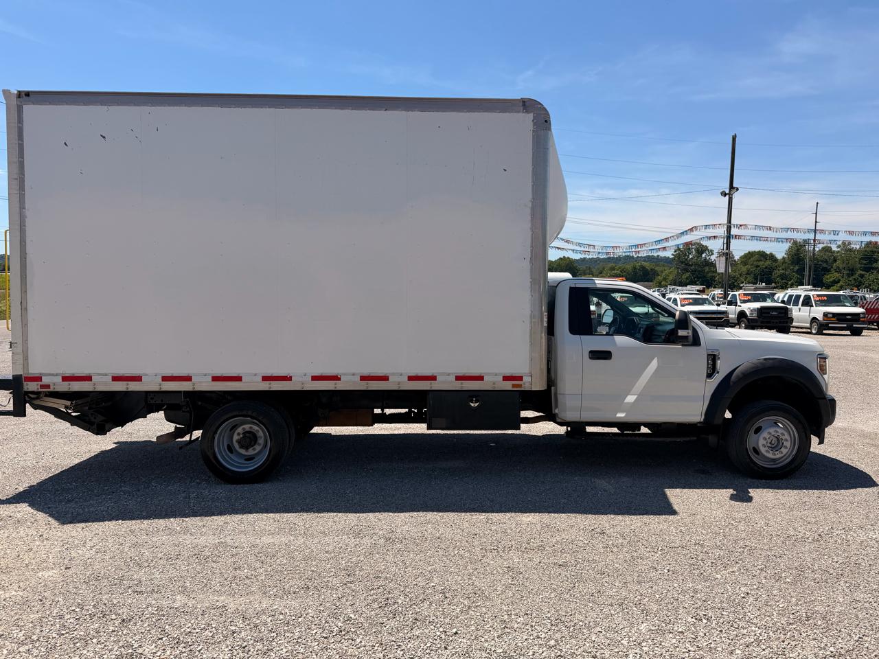 Ford Super Duty F-550 DRW XL 4WD SuperCab 192" WB 84" CA 2019