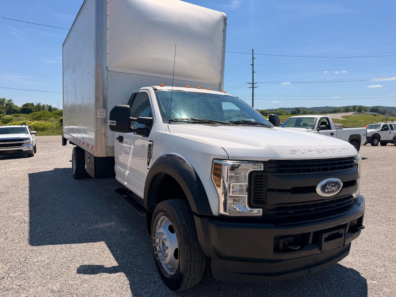Ford Super Duty F-550 DRW XL 4WD SuperCab 192" WB 84" CA 2019