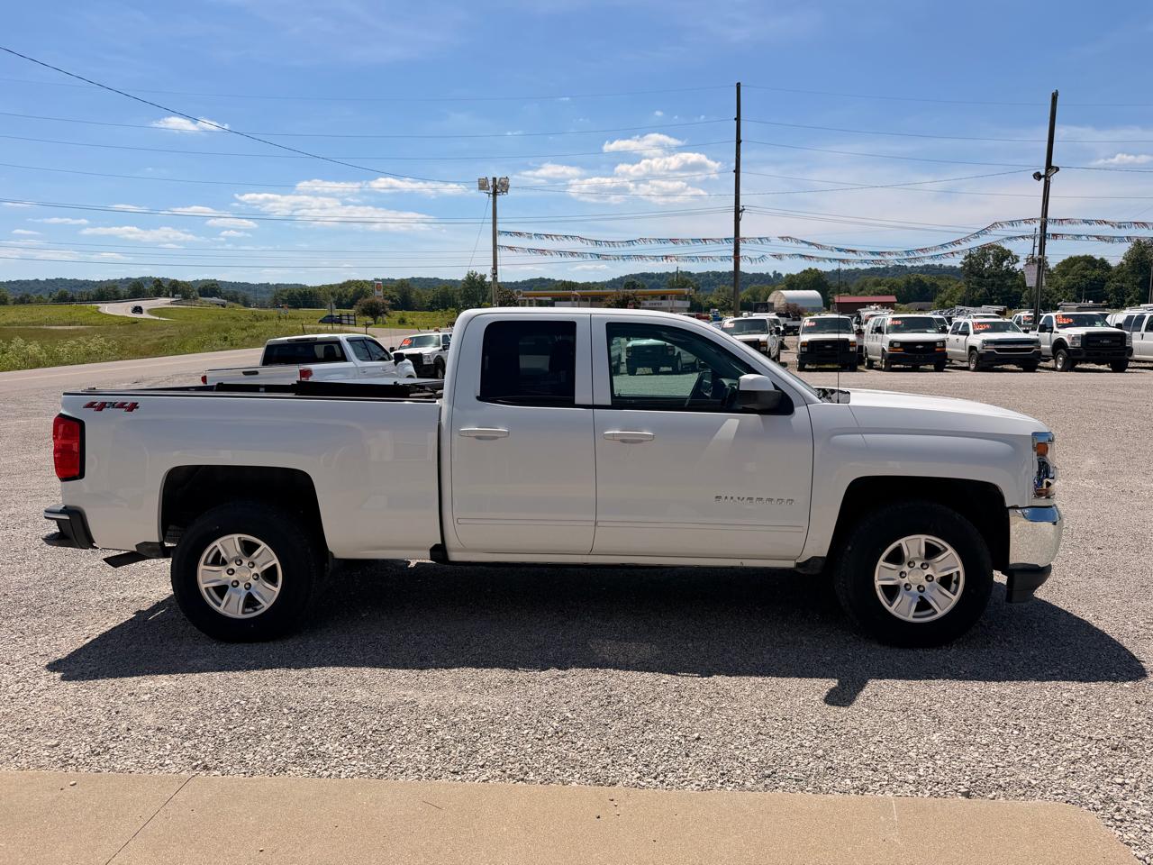 Chevrolet Silverado 1500 4WD Double Cab 143.5" LT w/1LT 2018