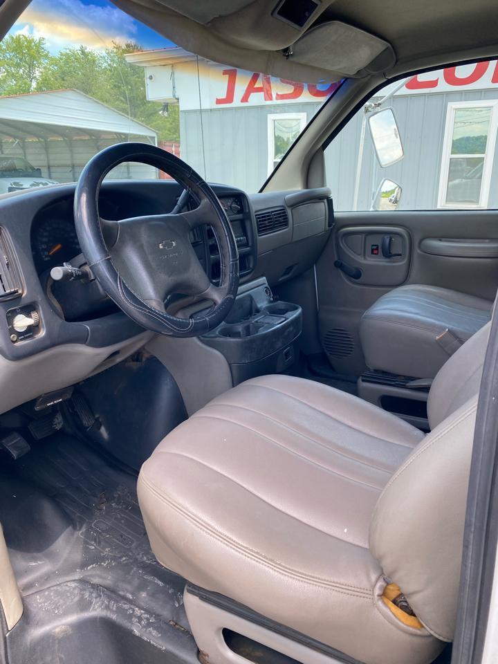Chevrolet Chevy Cargo Van 3500 155" WB 1998