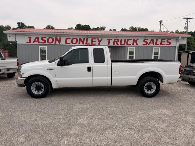 White 1999 Ford F-250 Super Duty XL Extended Cab SB Pickup Truck Rear-Wheel Drive Manual