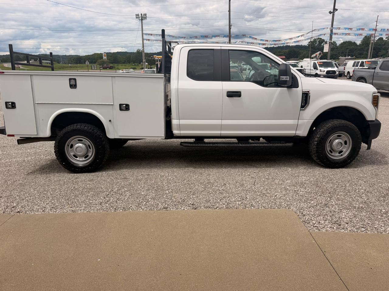 Ford Super Duty F-250 SRW XL 4WD SuperCab 6.75' Box 2019