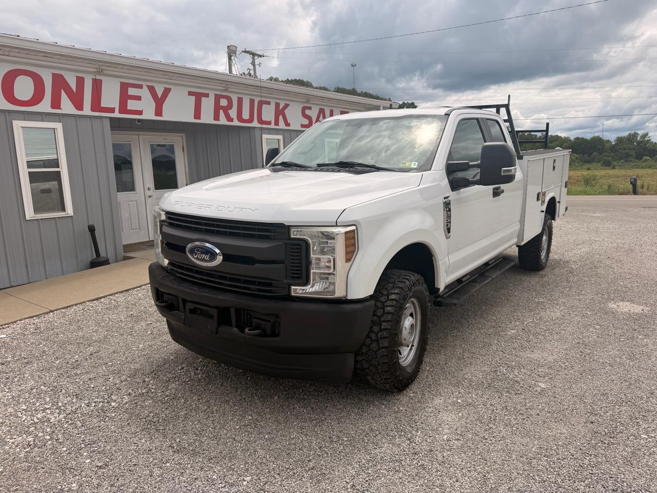 Ford Super Duty F-250 SRW XL 4WD SuperCab 6.75' Box 2019