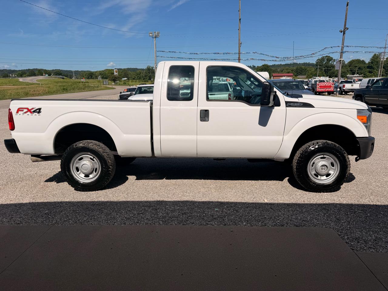 Ford Super Duty F-250 SRW 4WD SuperCab 158" XL 2015