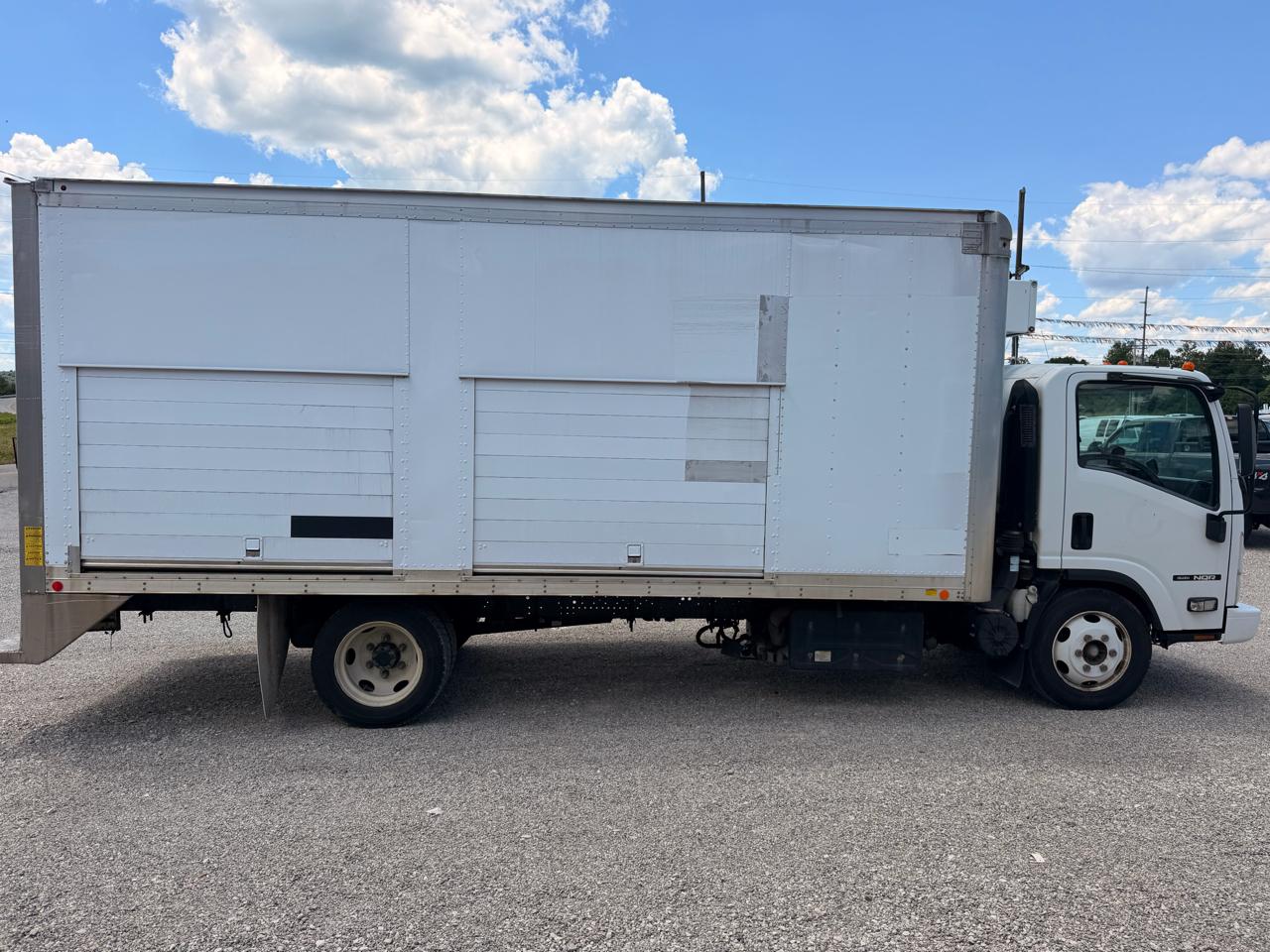 Isuzu NRR  2018