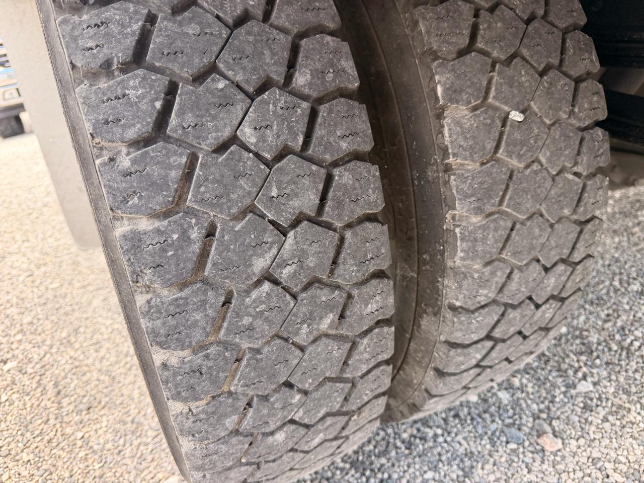 Isuzu NRR  2018