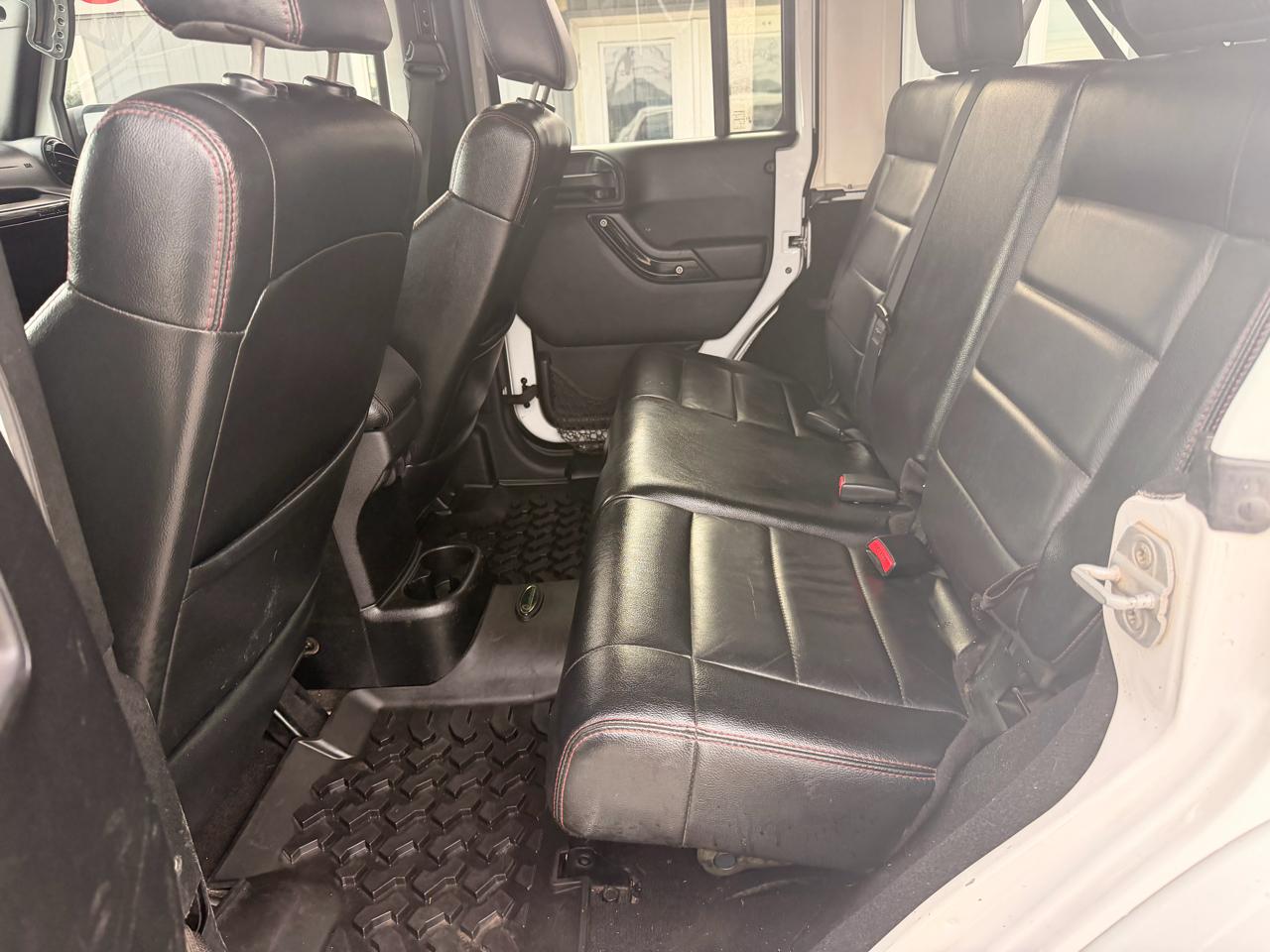 Jeep Wrangler Unlimited 4WD 4dr Altitude 2012