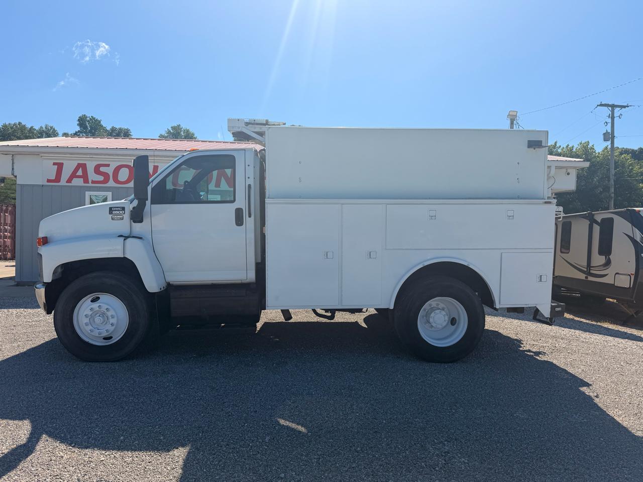 GMC TC8500 Regular Cab 2005