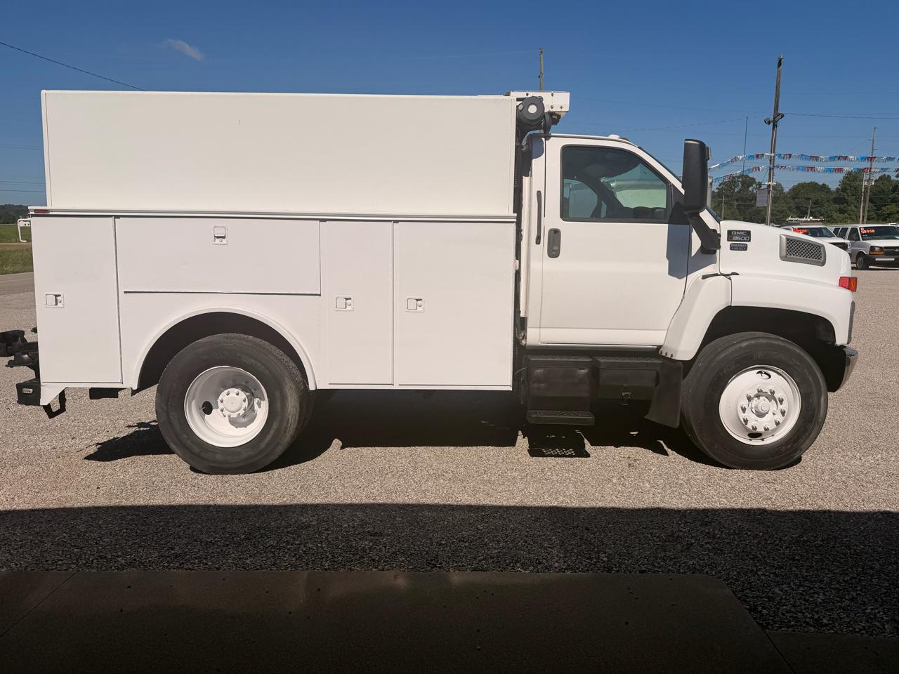 GMC TC8500 Regular Cab 2005