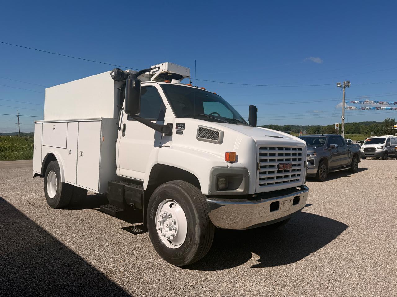 GMC TC8500 Regular Cab 2005