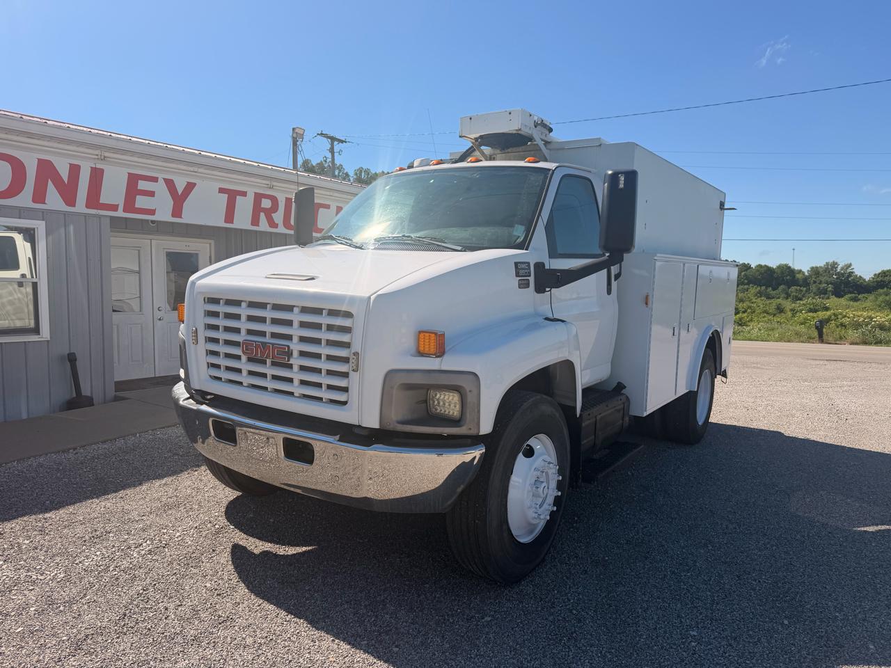 GMC TC8500 Regular Cab 2005