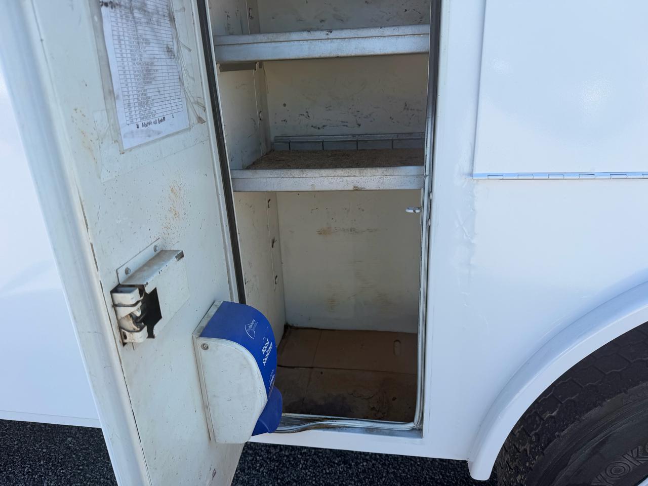 GMC TC8500 Regular Cab 2005