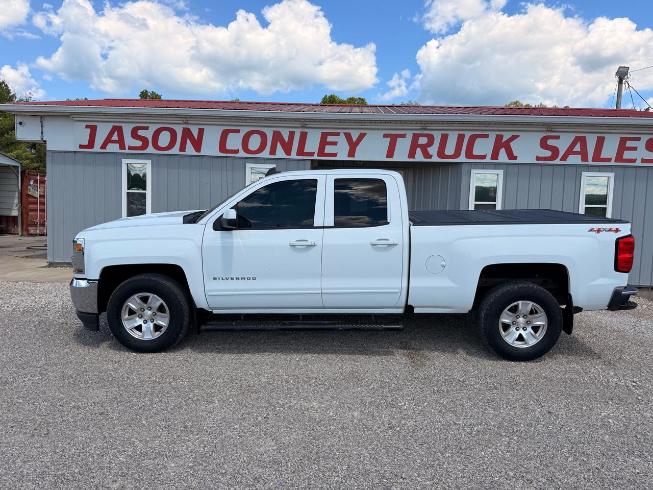 Chevrolet Silverado 1500 4WD Double Cab 143.5" LT w/1LT 2017