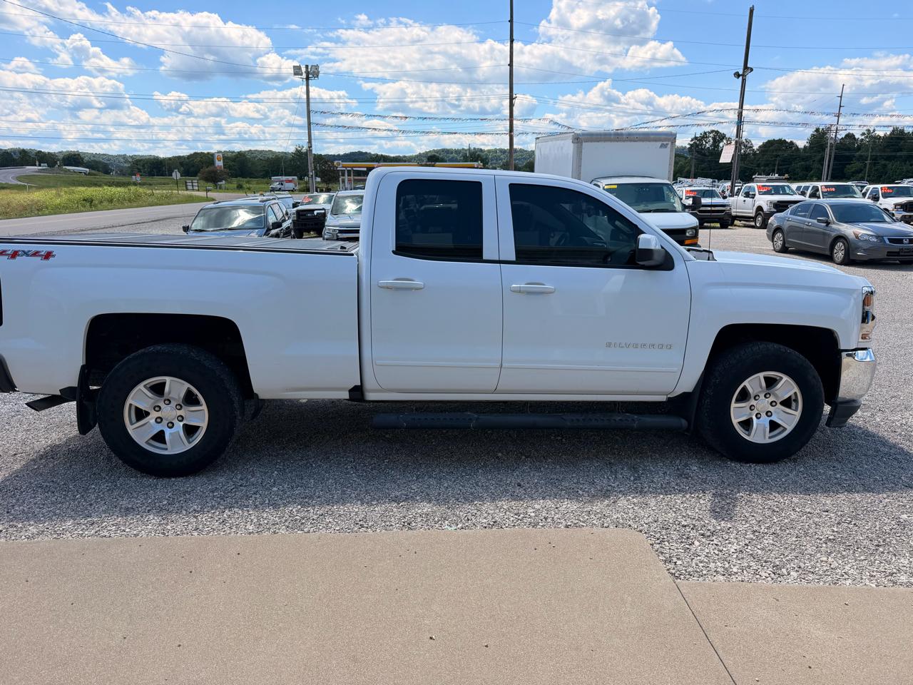 Chevrolet Silverado 1500 4WD Double Cab 143.5" LT w/1LT 2017