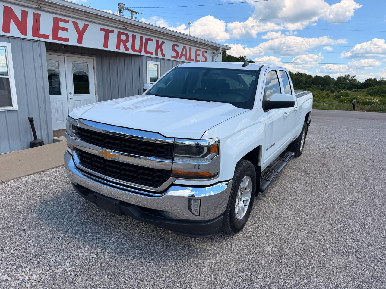 Chevrolet Silverado 1500 4WD Double Cab 143.5" LT w/1LT 2017