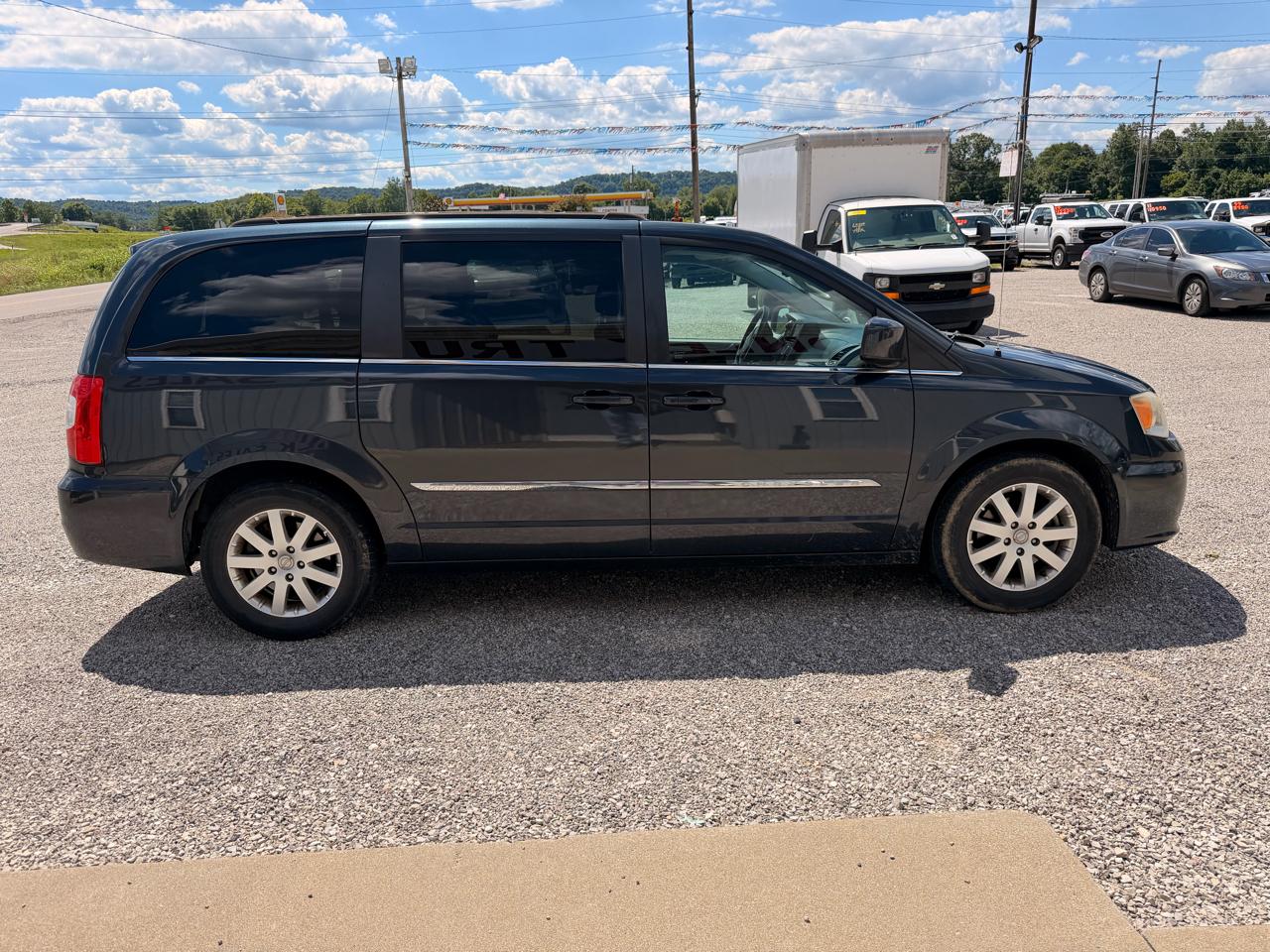 Chrysler Town & Country 4dr Wgn Touring 2013