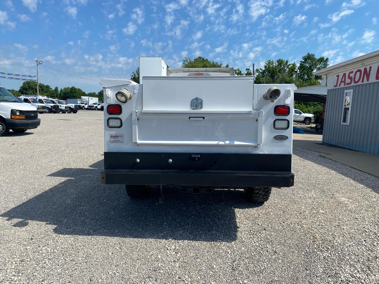 Ford Super Duty F-350 SRW XL 4WD SuperCab 8' Box 2017