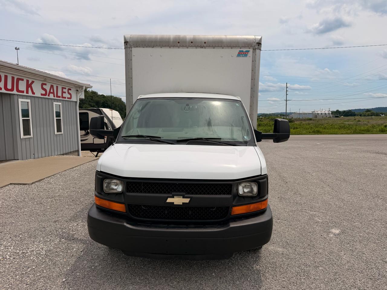 Chevrolet Express Commercial Cutaway 4500 Van 159" 2015