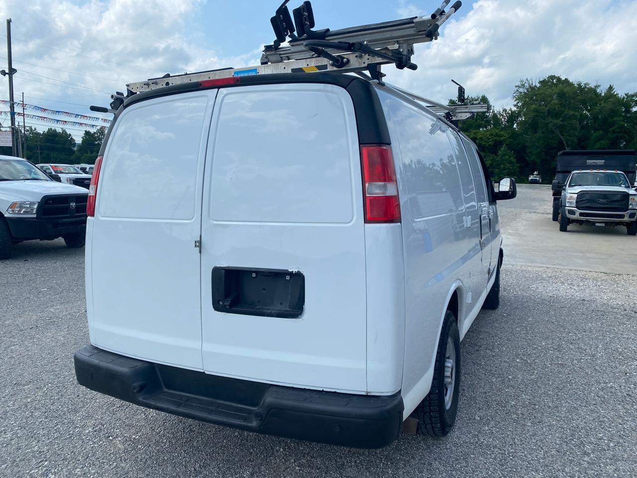 Chevrolet Express Cargo Van RWD 2500 135" 2017