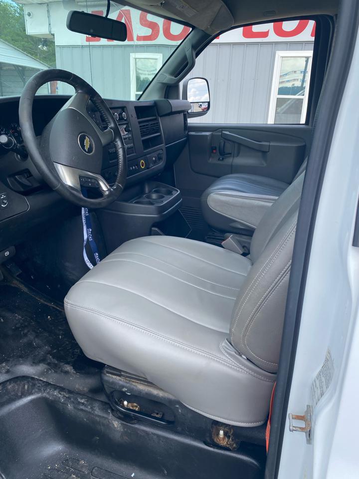 Chevrolet Express Cargo Van RWD 2500 135" 2017