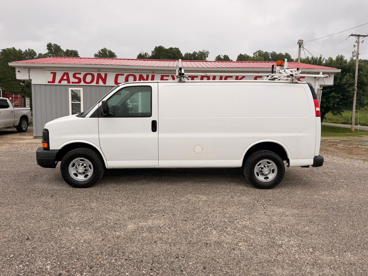Chevrolet Express Cargo Van RWD 2500 135" 2015