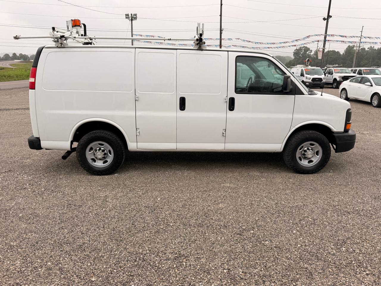 Chevrolet Express Cargo Van RWD 2500 135" 2015