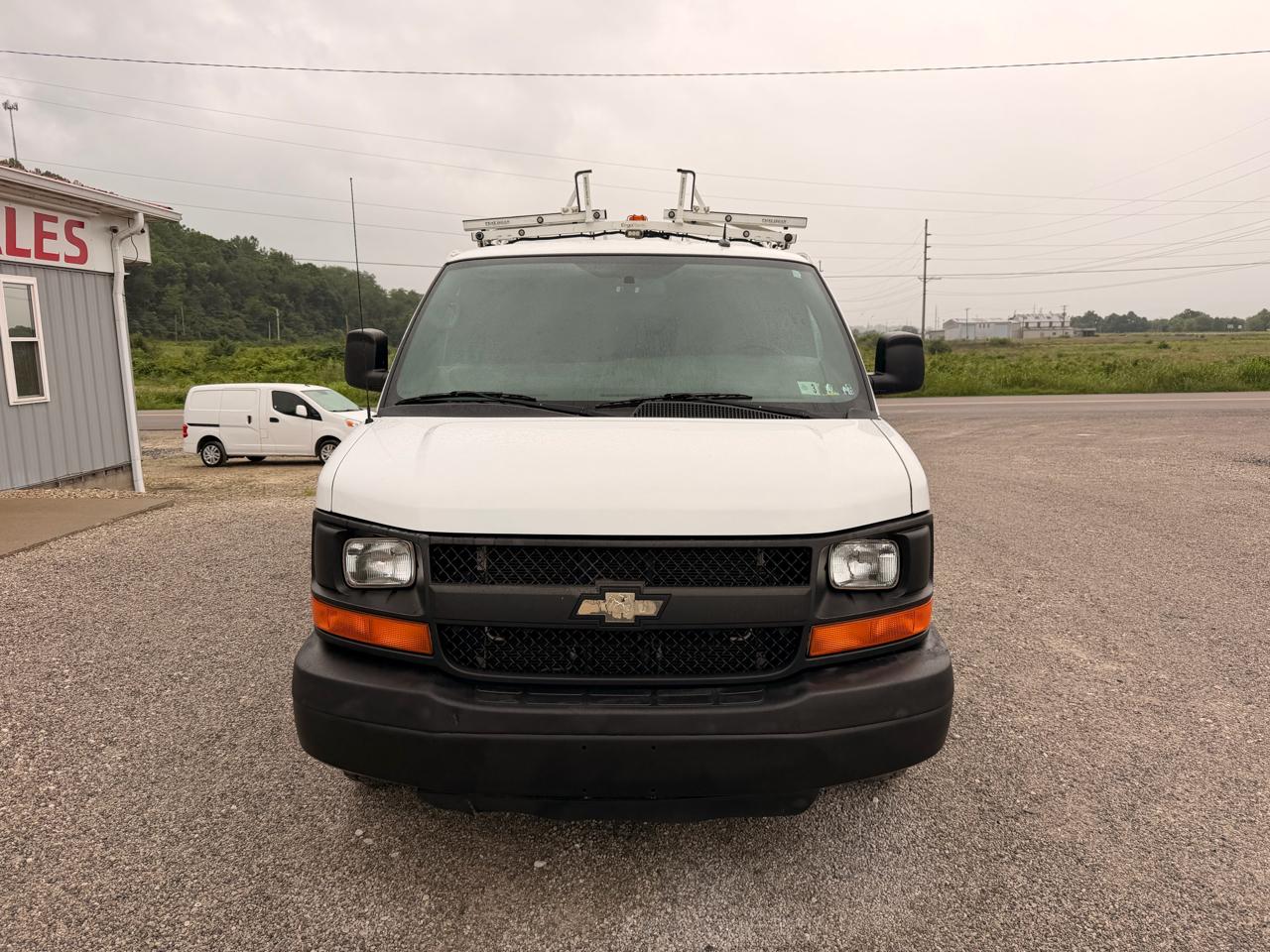 Chevrolet Express Cargo Van RWD 2500 135" 2015