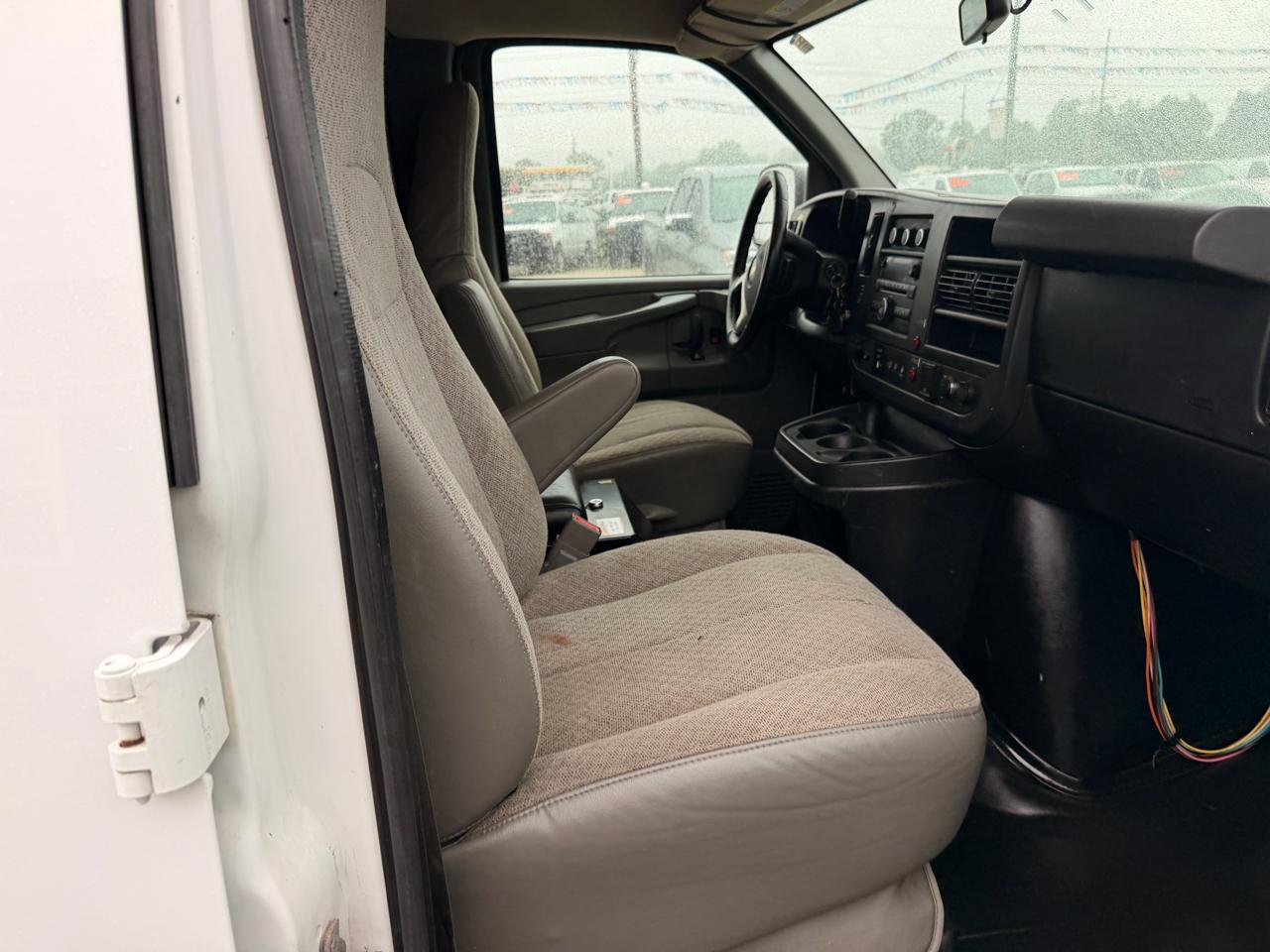 Chevrolet Express Cargo Van RWD 2500 135" 2015