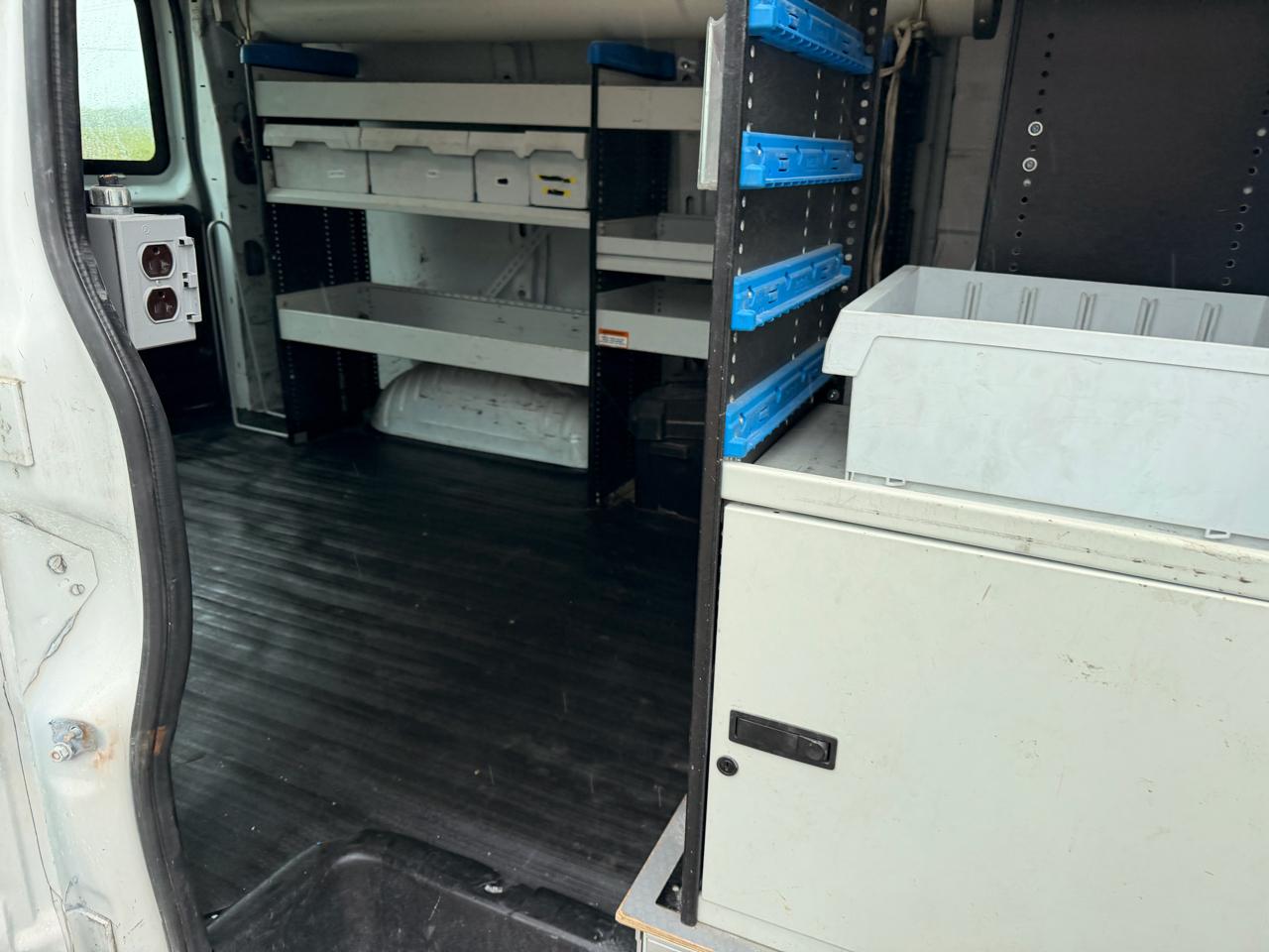 Chevrolet Express Cargo Van RWD 2500 135" 2015