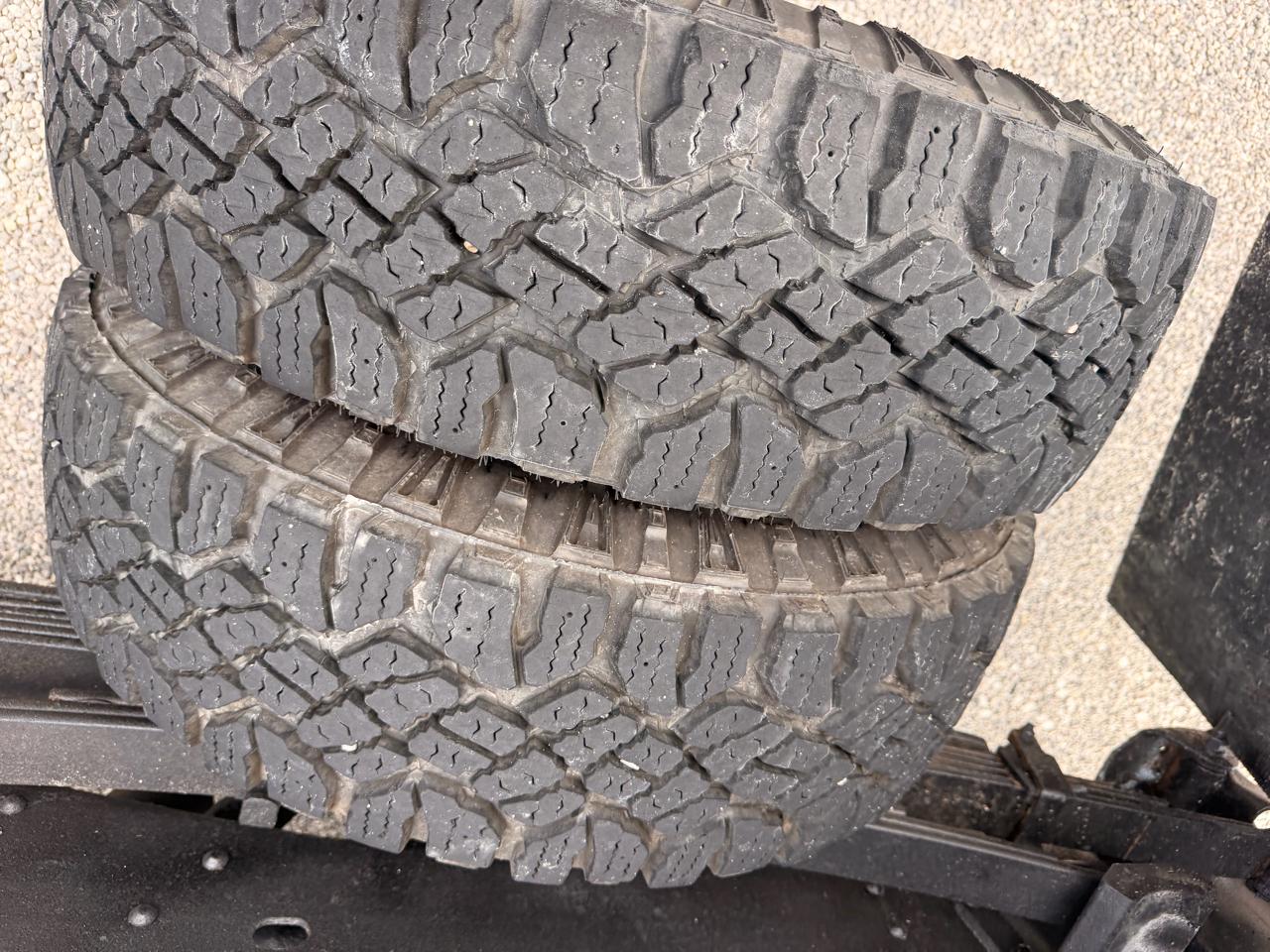 GMC Sierra 3500 Reg Cab 137.0" WB, 60.4" CA 4WD WT 2005