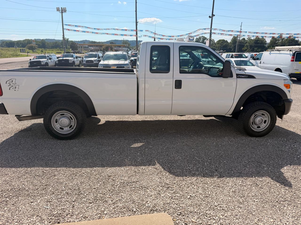 Ford Super Duty F-250 SRW 4WD SuperCab 142" XL 2012
