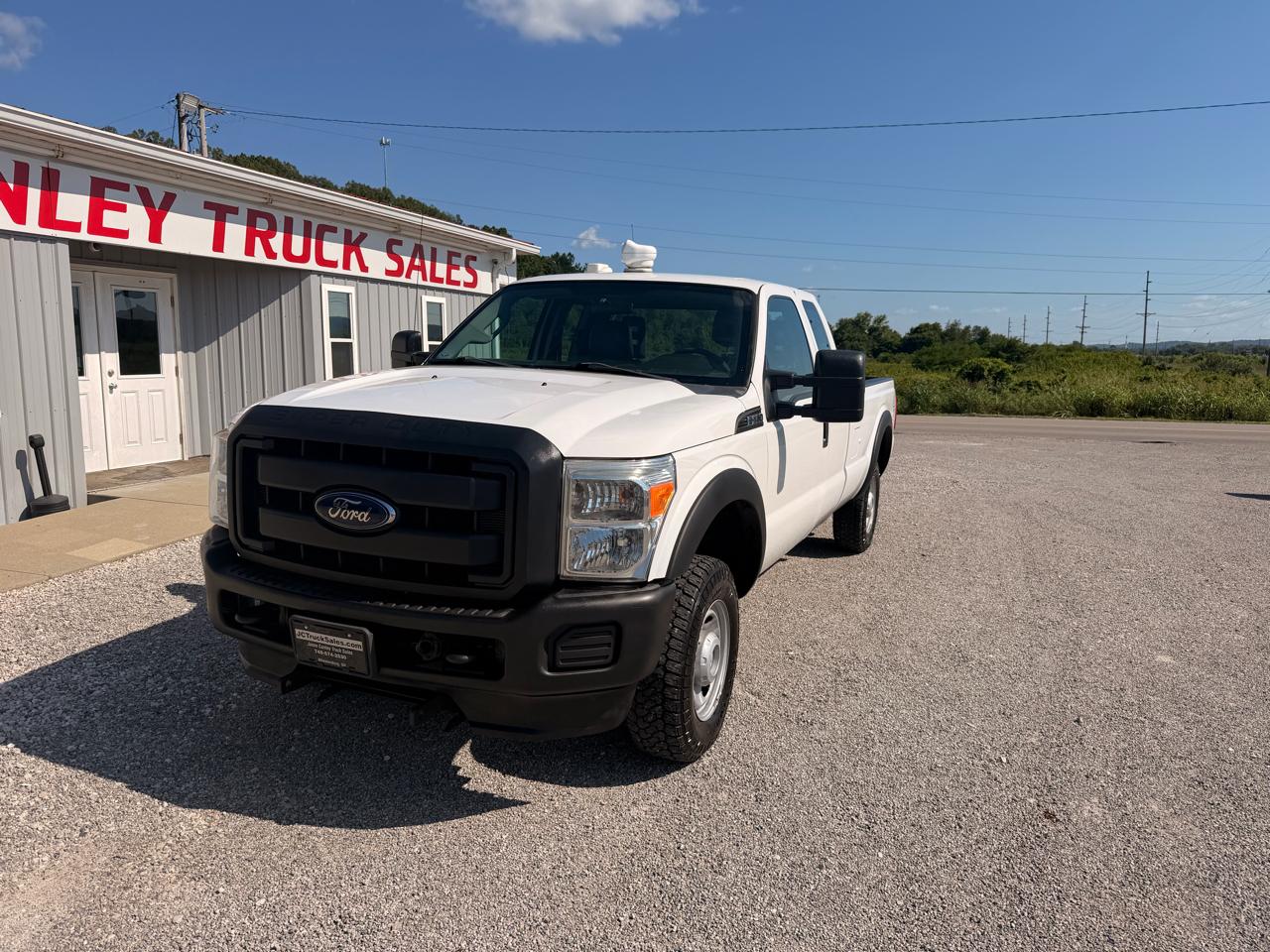 Ford Super Duty F-250 SRW 4WD SuperCab 142" XL 2012