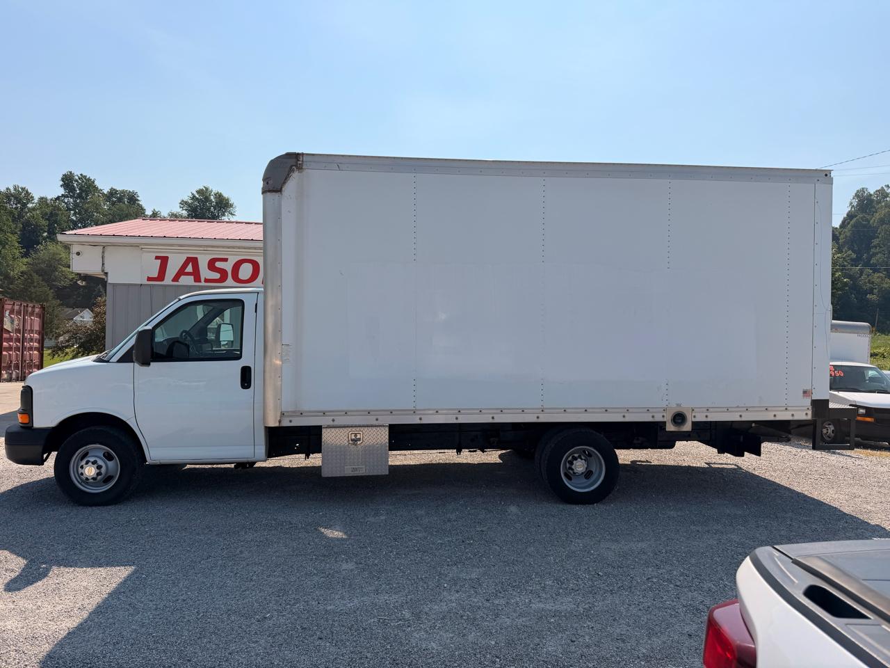 Chevrolet Express Commercial Cutaway 3500 Van 177" 2014
