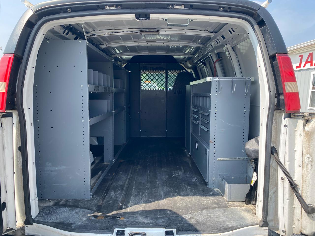 Chevrolet Express Cargo Van RWD 1500 135" 2013