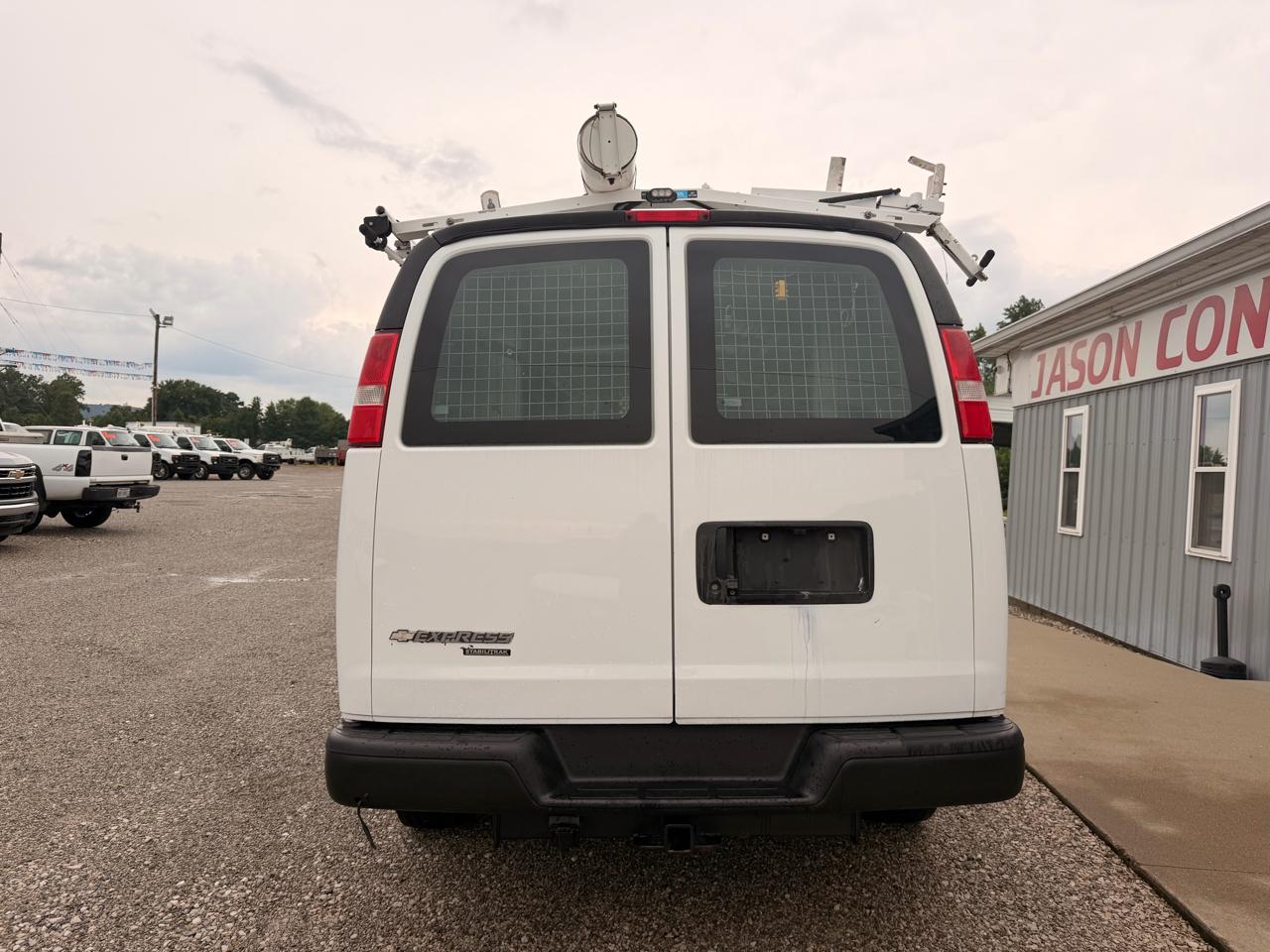 Chevrolet Express Cargo Van RWD 2500 135" 2015