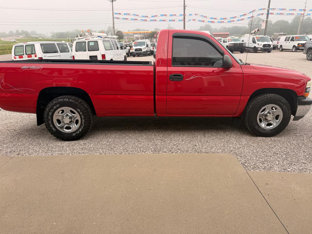Chevrolet Silverado 1500 Reg Cab 133.0" WB 2001