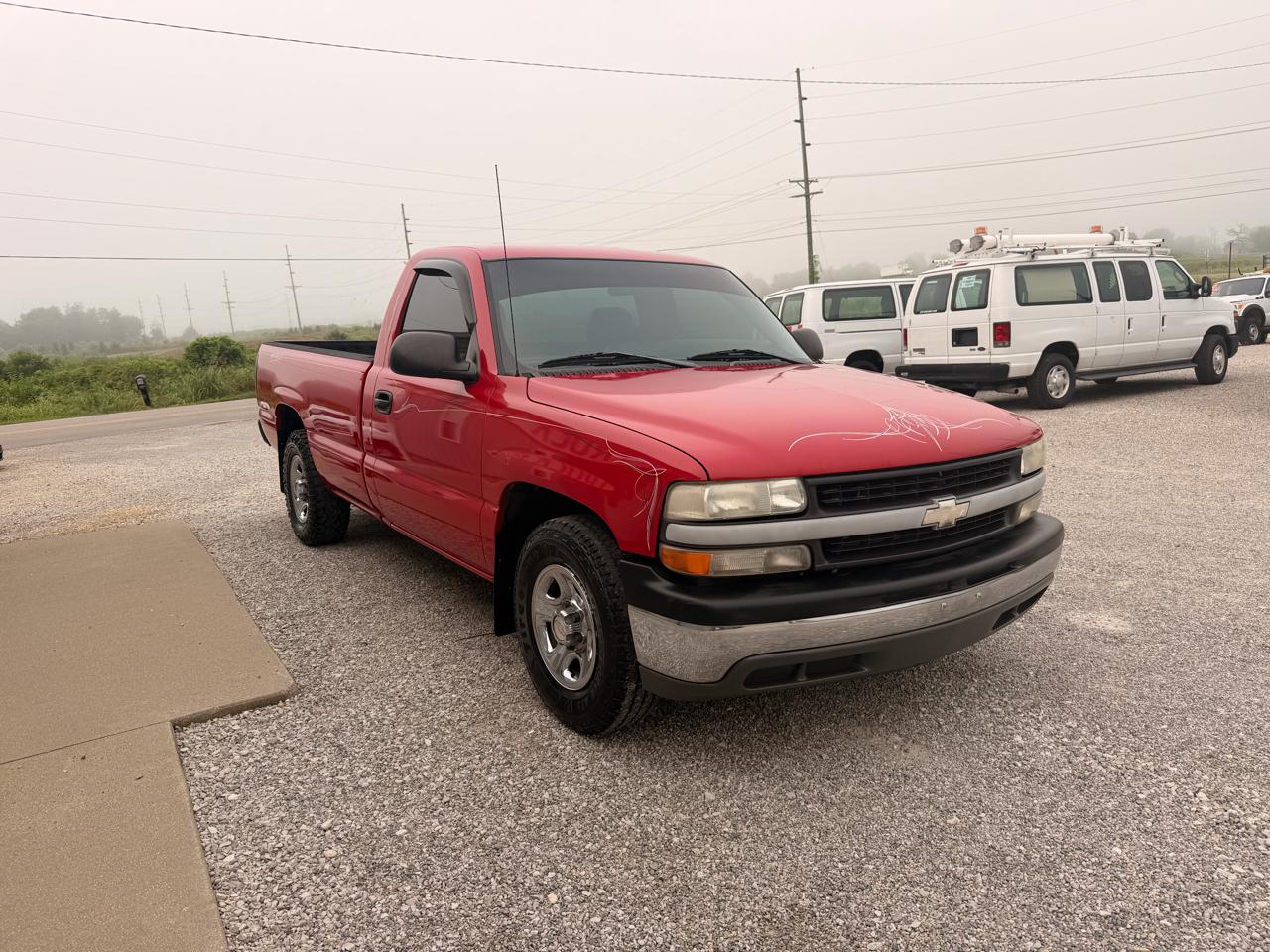 Chevrolet Silverado 1500 Reg Cab 133.0" WB 2001