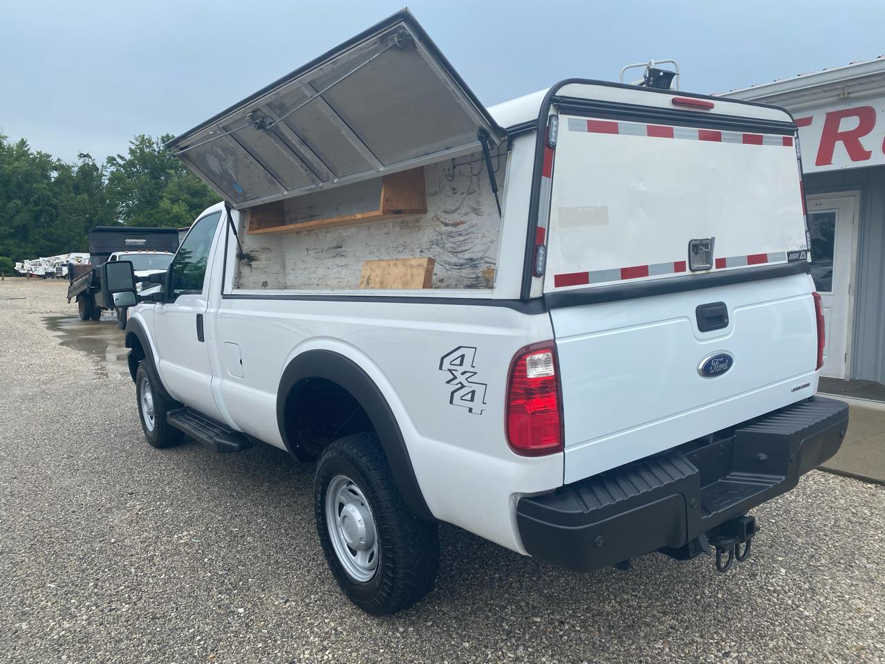 Ford Super Duty F-250 SRW XL 4WD Reg Cab 8' Box 2012