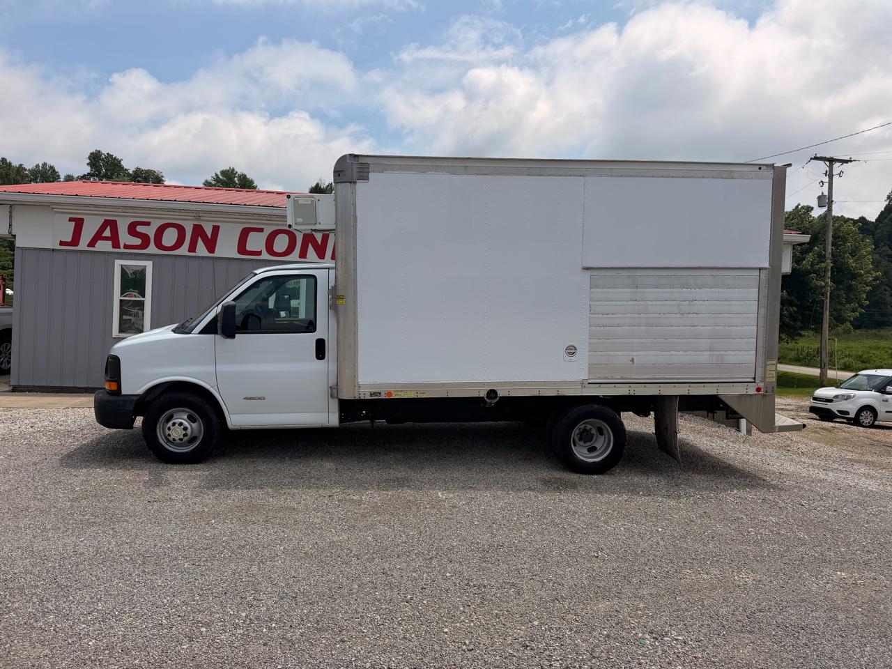 Chevrolet Express Commercial Cutaway 4500 Van 159" 2015