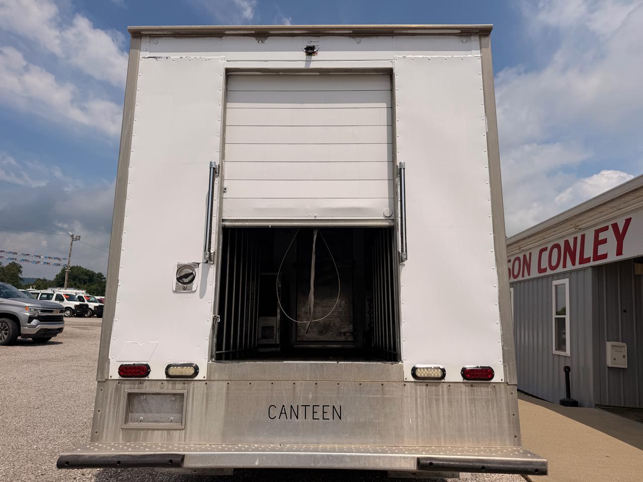 Chevrolet Express Commercial Cutaway 4500 Van 159" 2015