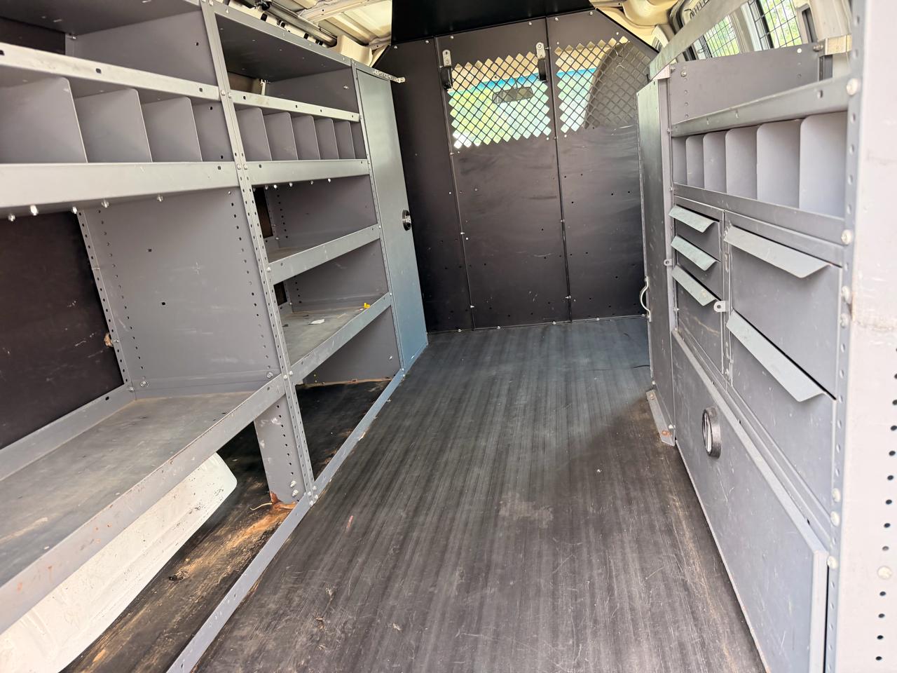 Chevrolet Express Cargo Van RWD 1500 135" 2014