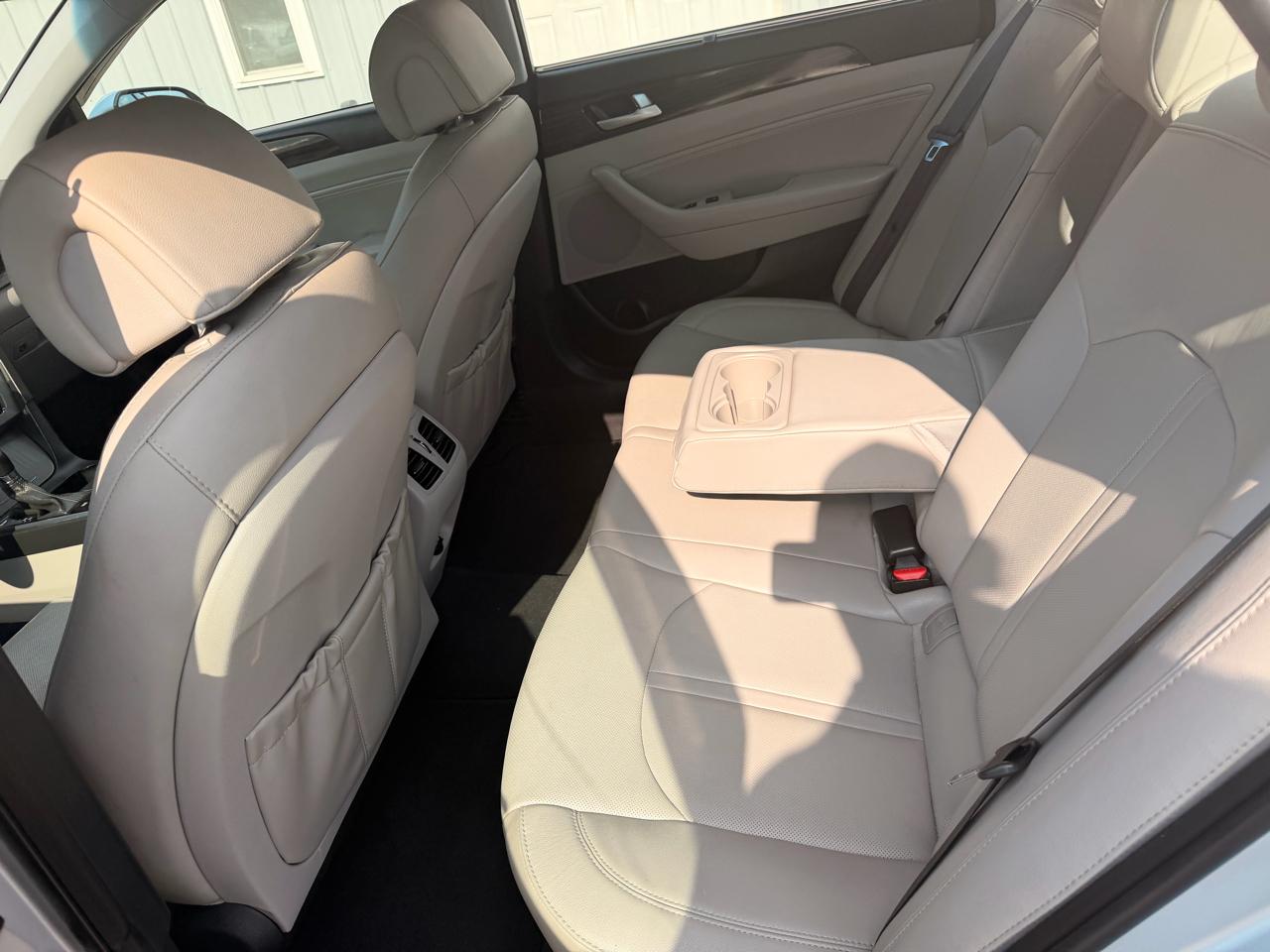 Hyundai Sonata 4dr Sdn 2.4L Limited 2015