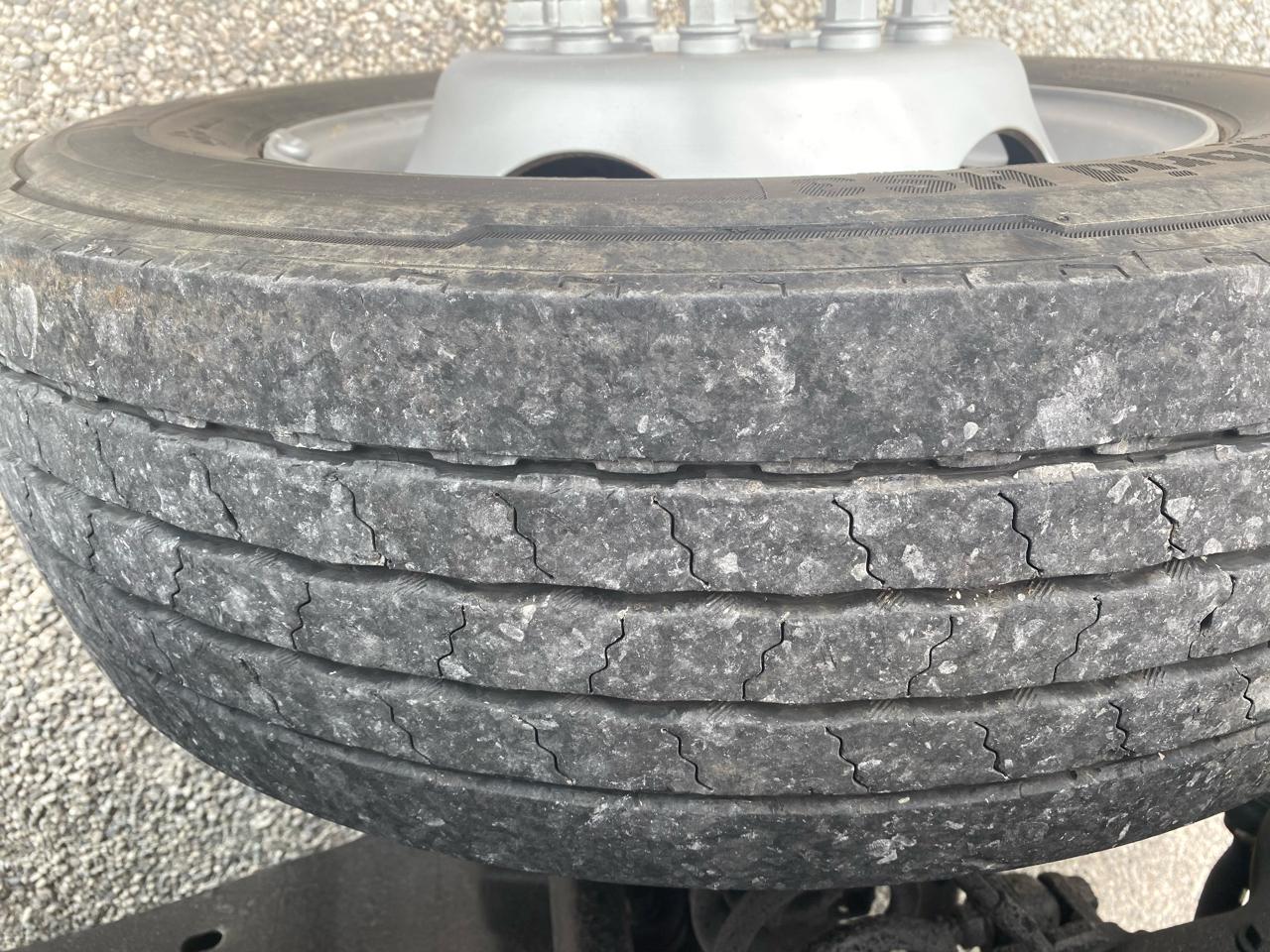 Ford Super Duty F-450 DRW XLT 2WD Reg Cab 145" WB 60" CA 2017